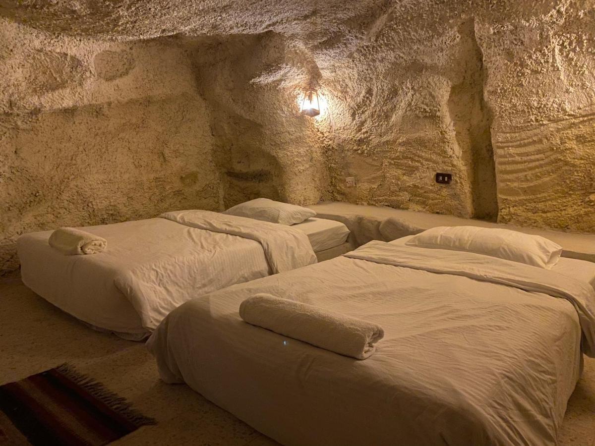 7 Caves Hotel Al Jāyah Dış mekan fotoğraf